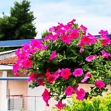 Heaven's Door- Maisonette